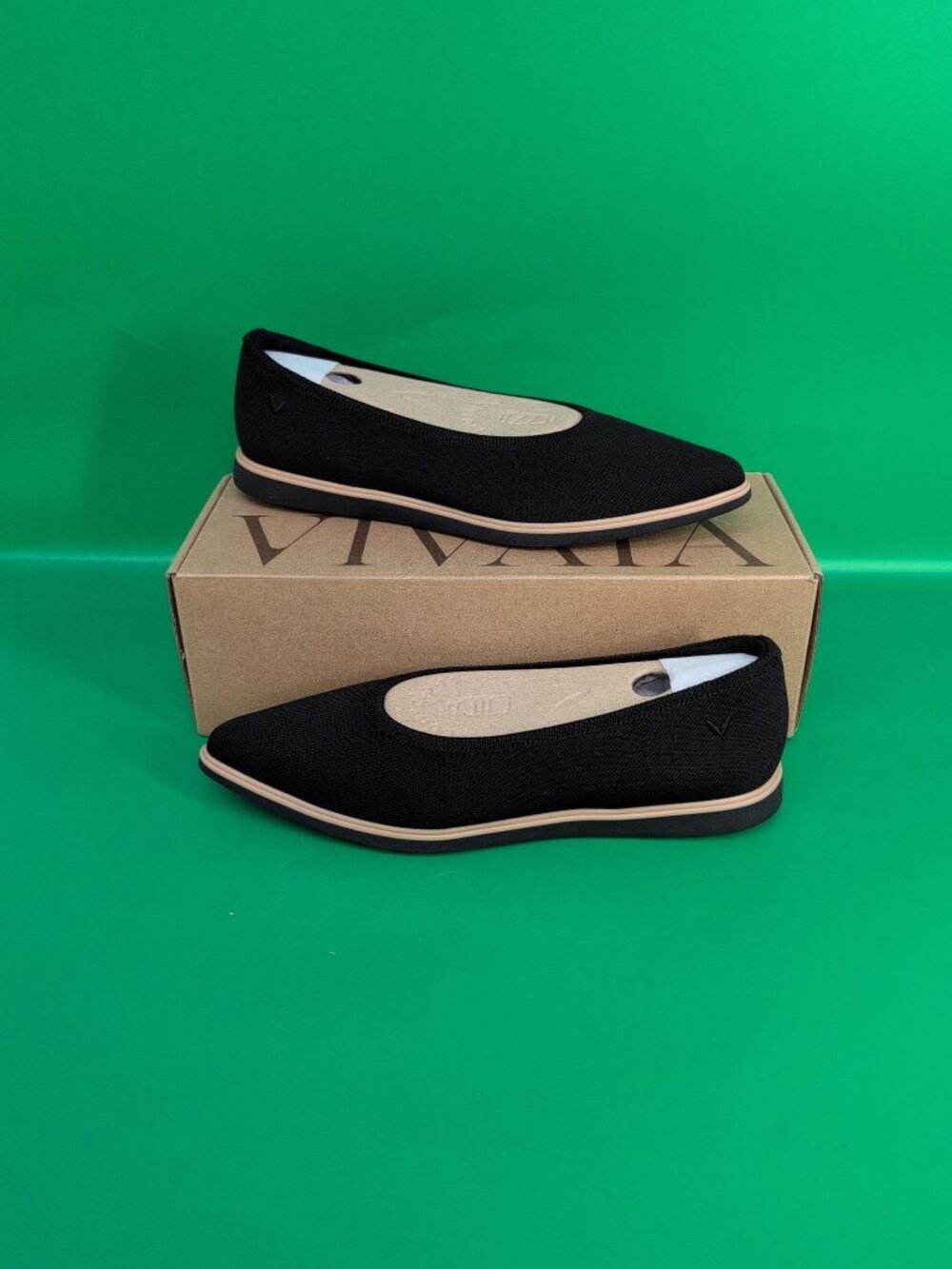 Vivaia Veronica Pointed Toe All Day Standing Women's Flat Shoes Size 38 Black